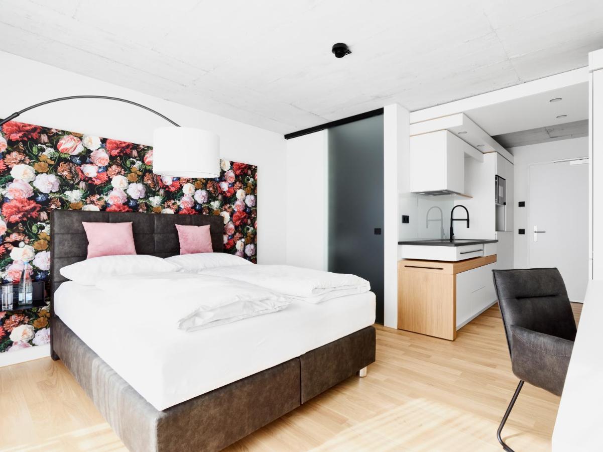 Livisit Bergapartments Stuttgart Eksteriør billede